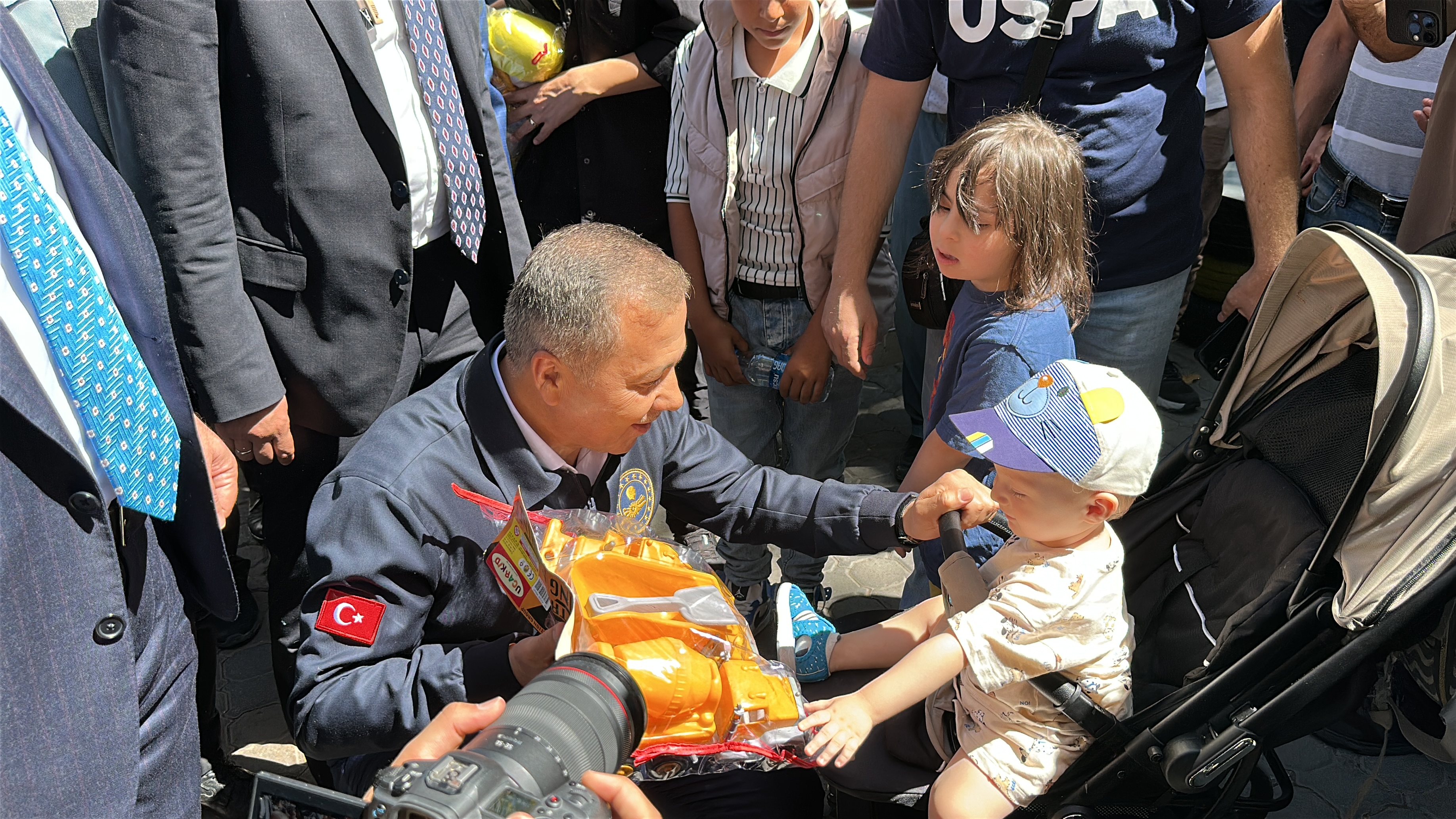 Yerlikaya: Ülkesine gönüllü geri dönüş yapan toplam Suriyeli sayısı 1 milyon 190 bin 172