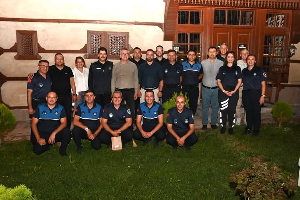 BAŞKAN USTAOĞLU, ZABITA PERSONELİ İLE BULUŞTU