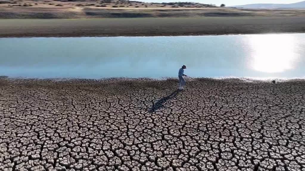 KONYA - Kuraklığın etkisiyle su kaynakları dip seviyeleri gördü