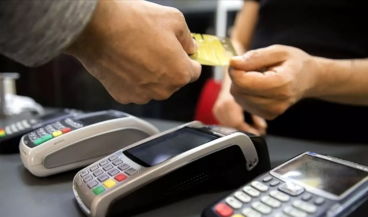 Kredi kartı faizleri ve POS komisyon oranlarında yeni dönem! İndirim yapıldı