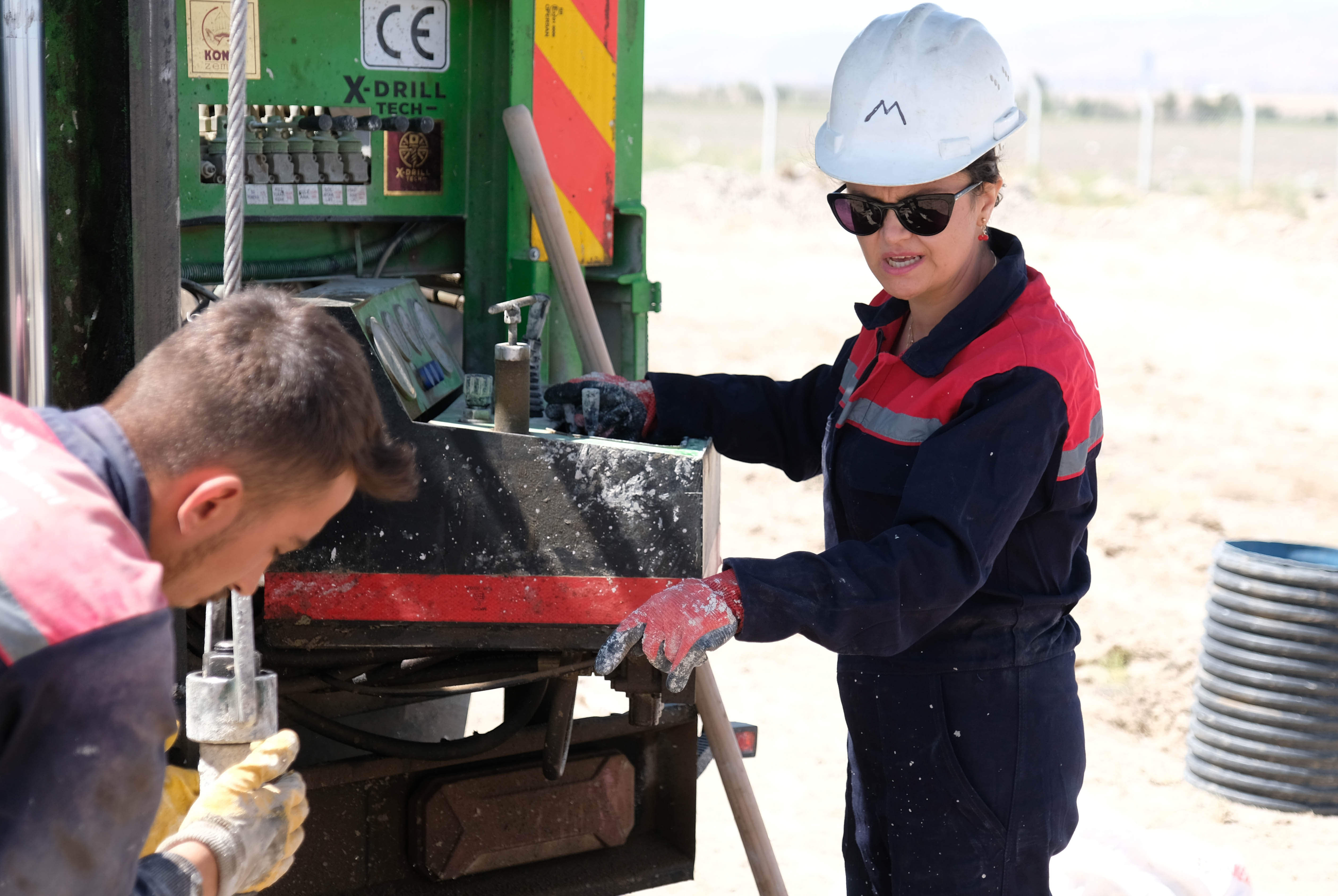 Konya- 'Sen mi makine kullanacaksın' dediler, inat etti, sondör oldu