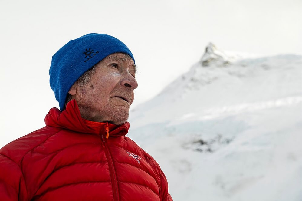 86 Yaşındaki Carlos Soria'dan  8.163 metrelik Manaslu Zirvesinde Tarihi Başarı!
