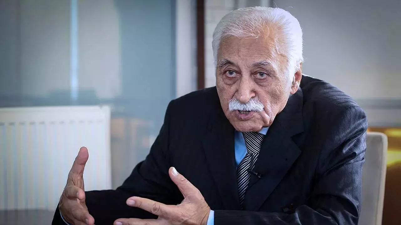 Şair ve yazar Yavuz Bülent Bakiler vefat etti