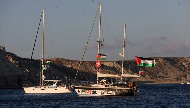 Küresel Sumud Filosu yüksek riskli bölgede: Can yelekleriyle hazır bekleyiş