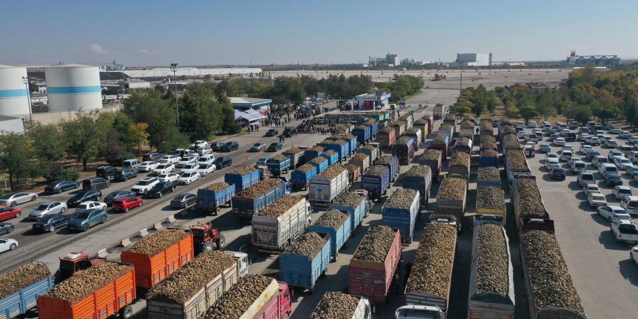 Konya ve Çumra Şeker fabrikalarında 2025–2026 pancar alım kampanyası törenle başlatıld