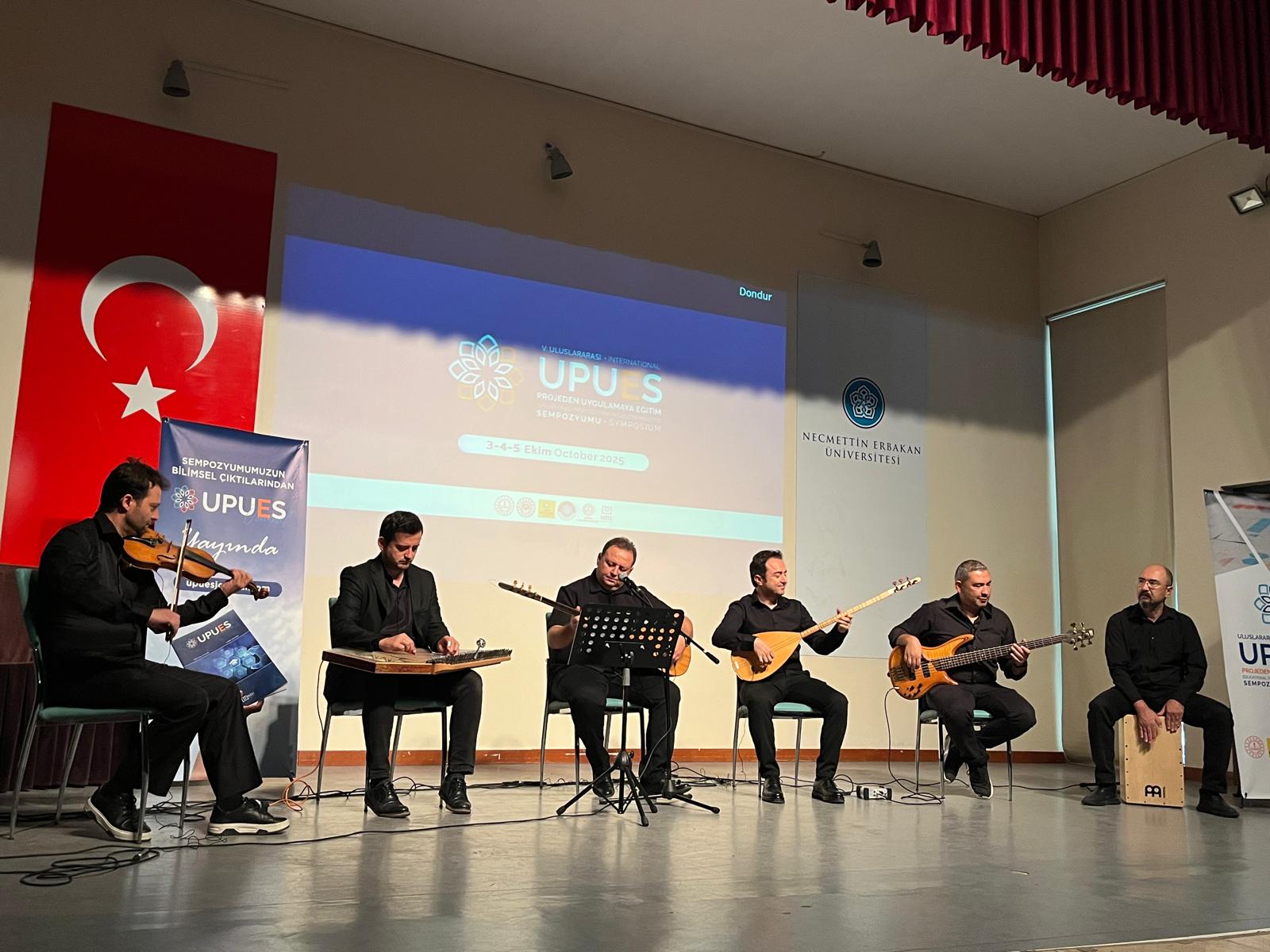 Seydişehir'deki Eğitim Sempozyumu Türk Halk Müziği Konseri ile Açıldı