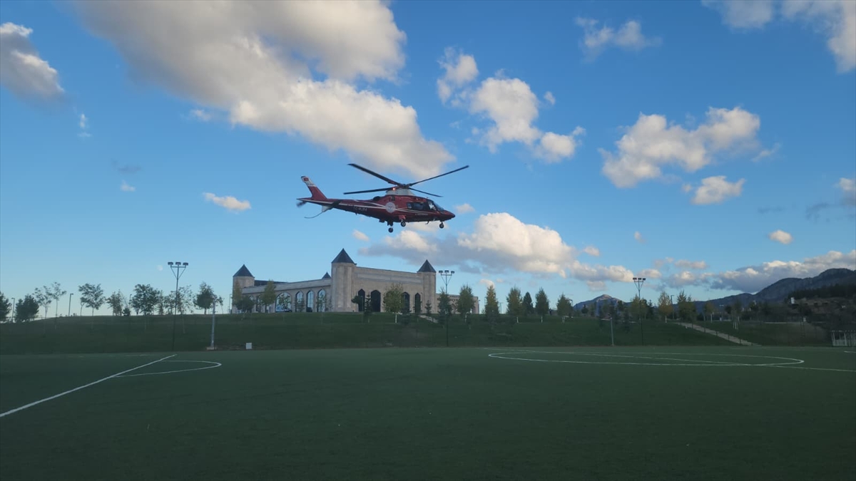 Seydişehir'de hava ambulansı solunum sıkıntısı yaşayan hasta için havalandı