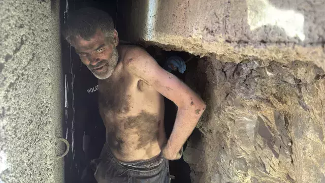 İstanbul'da duvarın arasında günlerce mahsur kalan kişi bakın kim çıktı