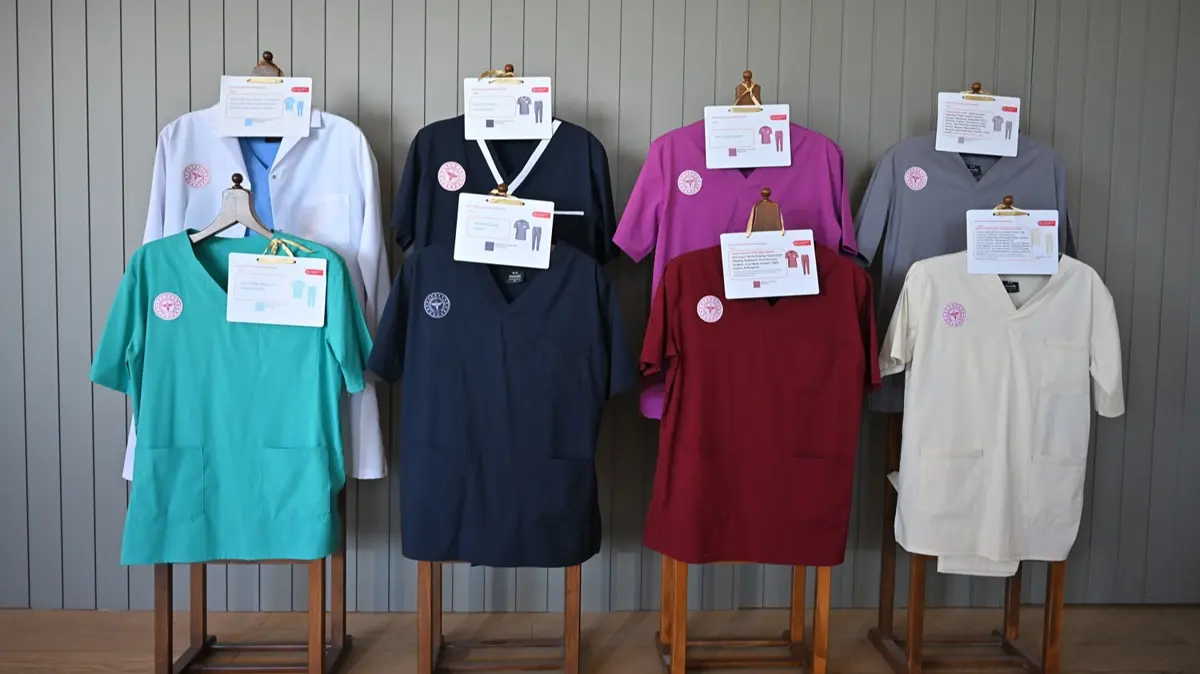 Sağlık Bakanlığı'ndan Kurumsal Kimlik için Kıyafet Düzenlemesi