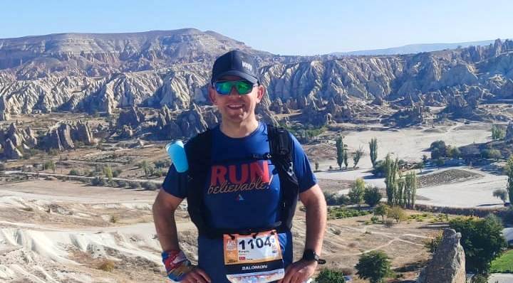 Seydişehir'in Sporcu Avukatı Osman Kerpiç, Kapadokya'nın Zorlu Parkurunu Fethetti