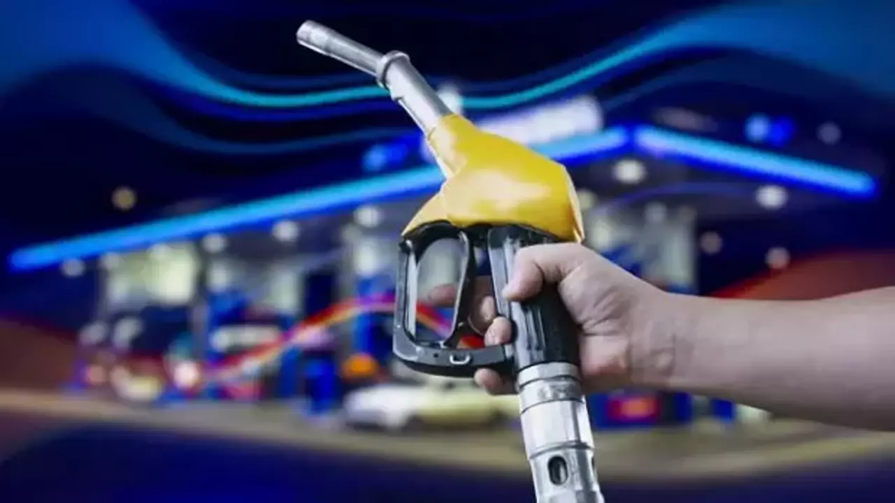 ABD'nin Rusya kararı piyasayı vurdu! Akaryakıta büyük zam