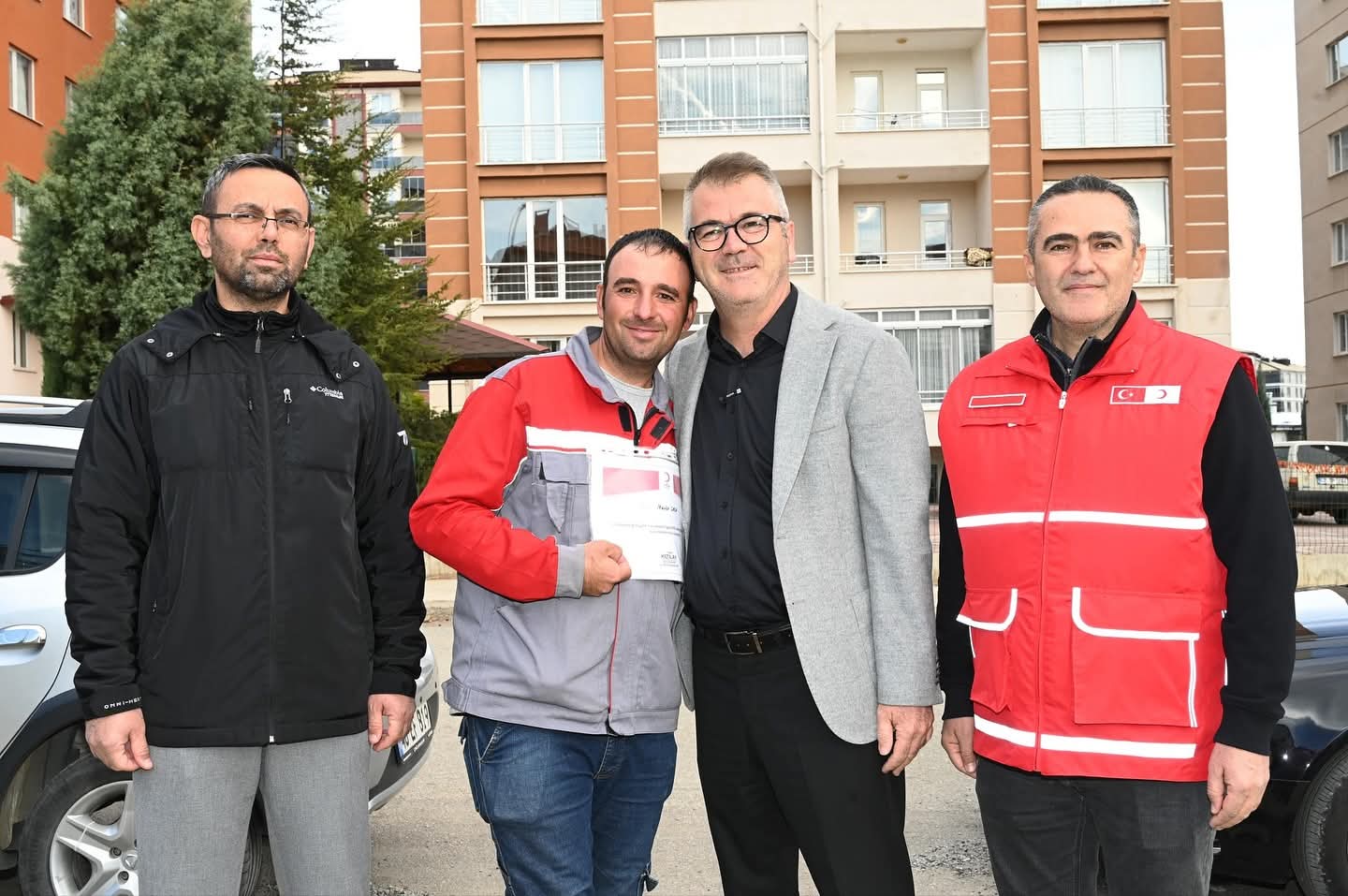 Ekran Başında Ağlayıp, Biriktirdiği "Kara Gün Parası" ile Gazze'ye Umut Oldu