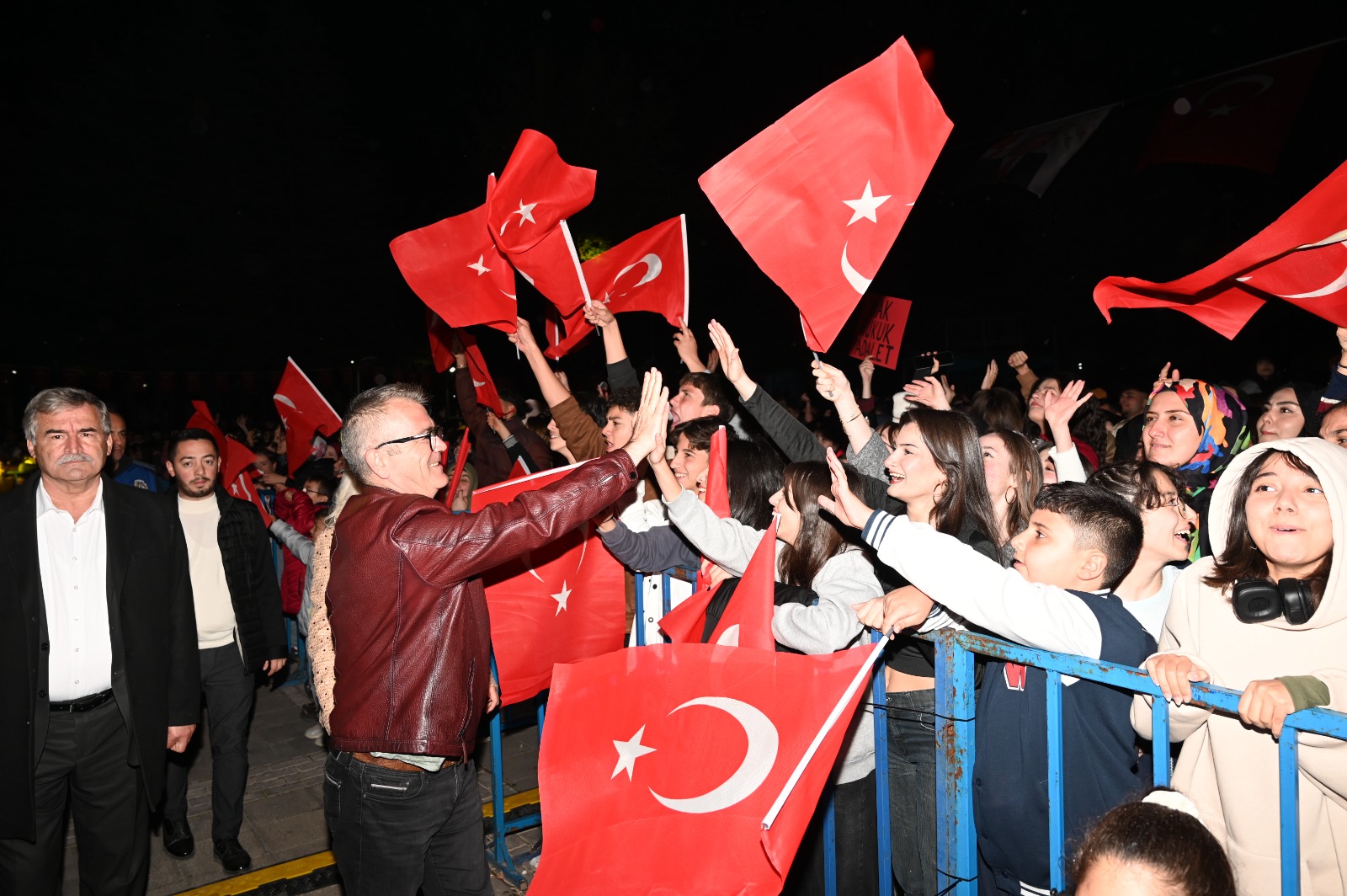 SEYDİŞEHİR’DE 29 EKİM CUMHURİYET BAYRAMI COŞKU İLE KUTLANDI