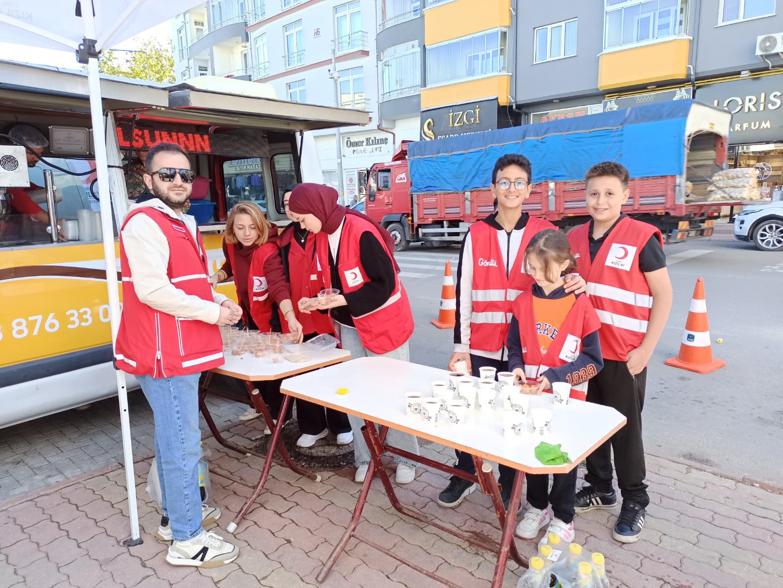 Kızılay Seydişehir'den Vatandaşlara Lokma İkramı