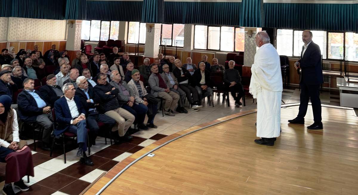 Seydişehir'de Umre Yolcuları için Bilgilendirme Semineri Düzenlendi