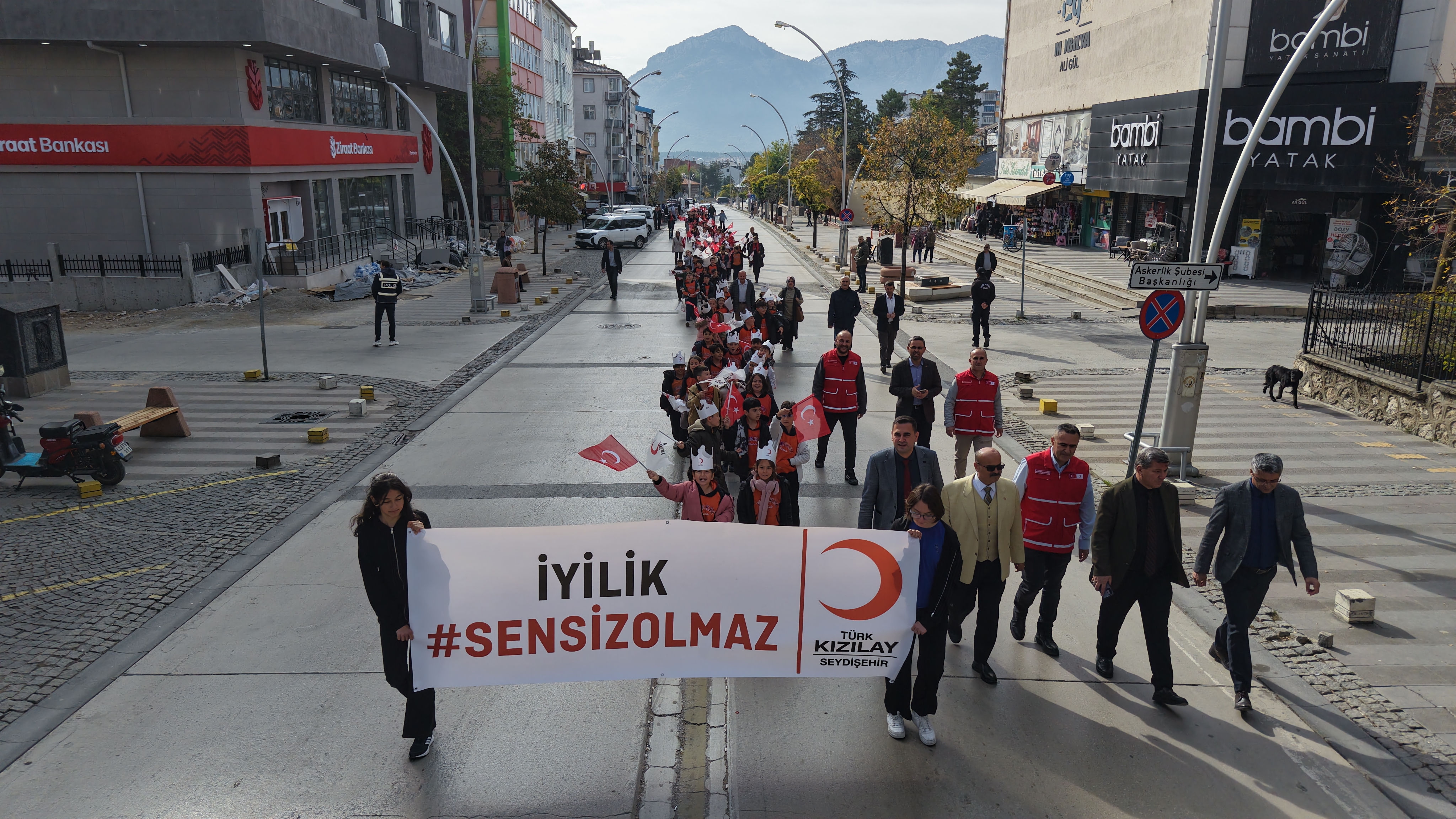 Kızılay Haftası, Seydişehir'de Düzenlenen Yürüyüşle Coşkuyla Kutlandı