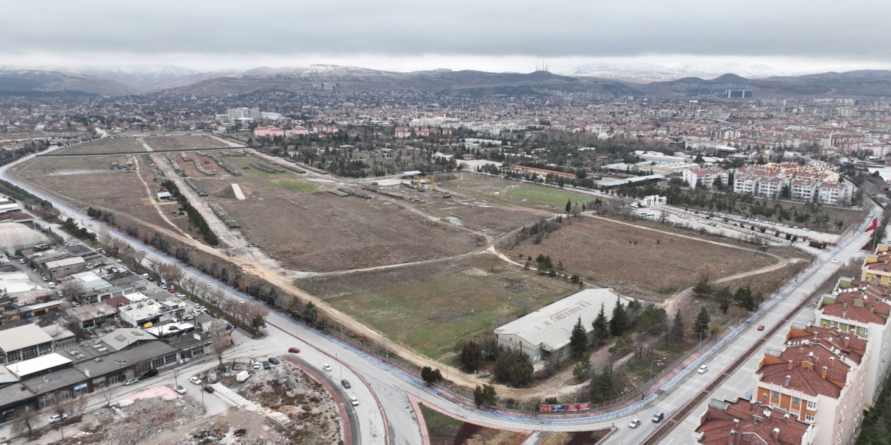 Belediye Konya’nın değerli arazisini satıyor mu? İşte  Cevabı.