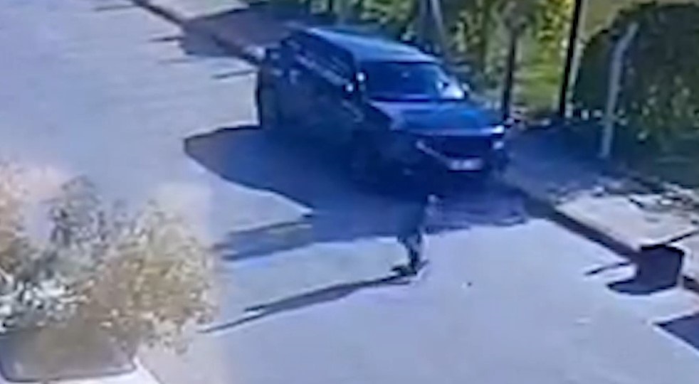 KONYA'DA KAMERAYA EL SALLAYAN HIRSIZ 1 SAATTE YAKALANDI