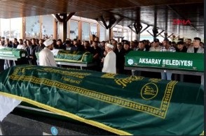 Aksaray - Ankara’daki kazada ölen aynı aileden 4 kişi, Aksaray’da toprağa verildi