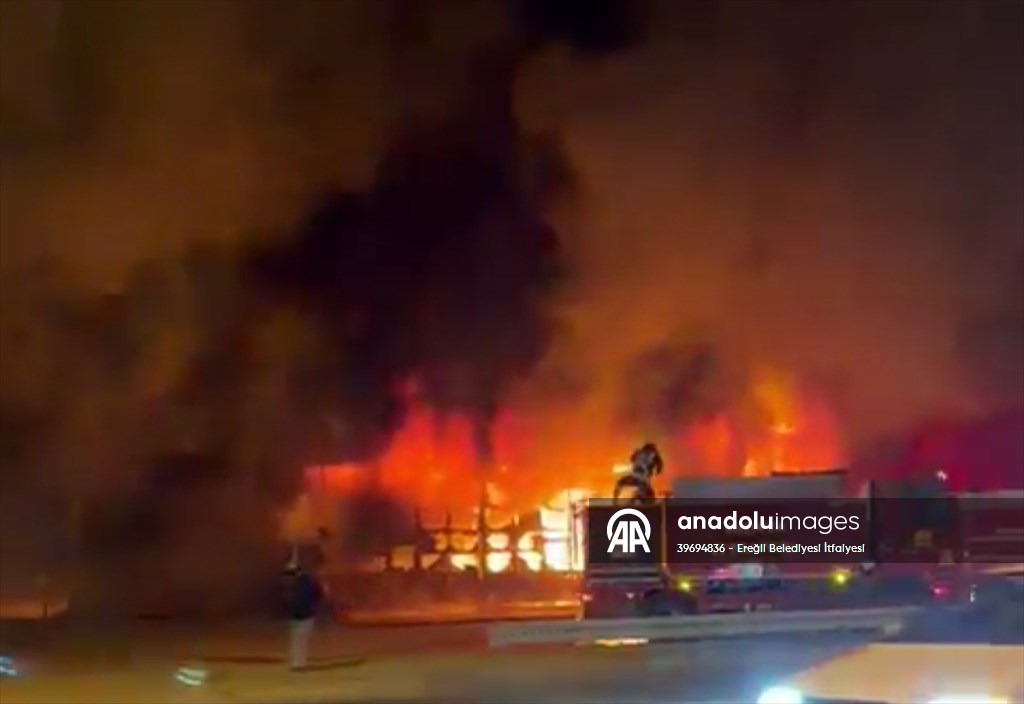 Konya'da çıkan yangında 6 iş yeri hasar gördü