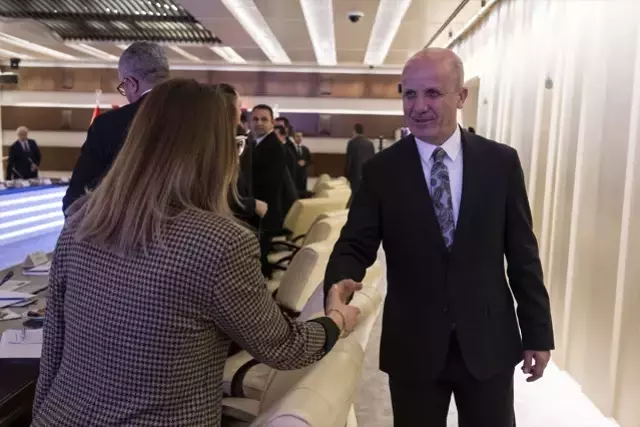 Üniversite öğrencilerine 3 yılda mezun olma imkanı! YÖK Başkanı tarih verdi