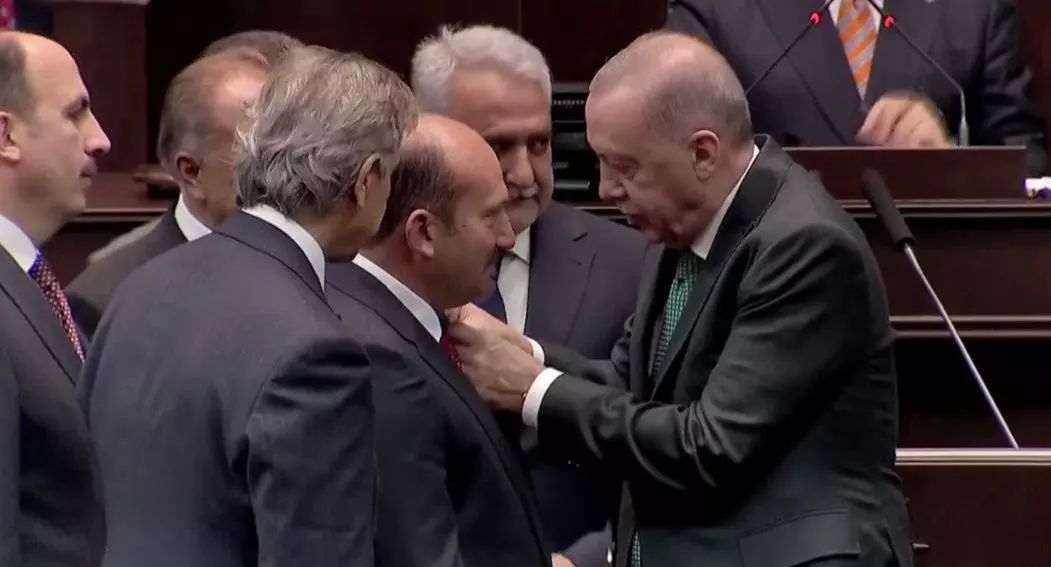 Konya Sarayönü Belediye Başkanı Necati Koç ve Antalya Aksu Belediye Başkanı İsa Yıldırım AK Parti'ye geçti!