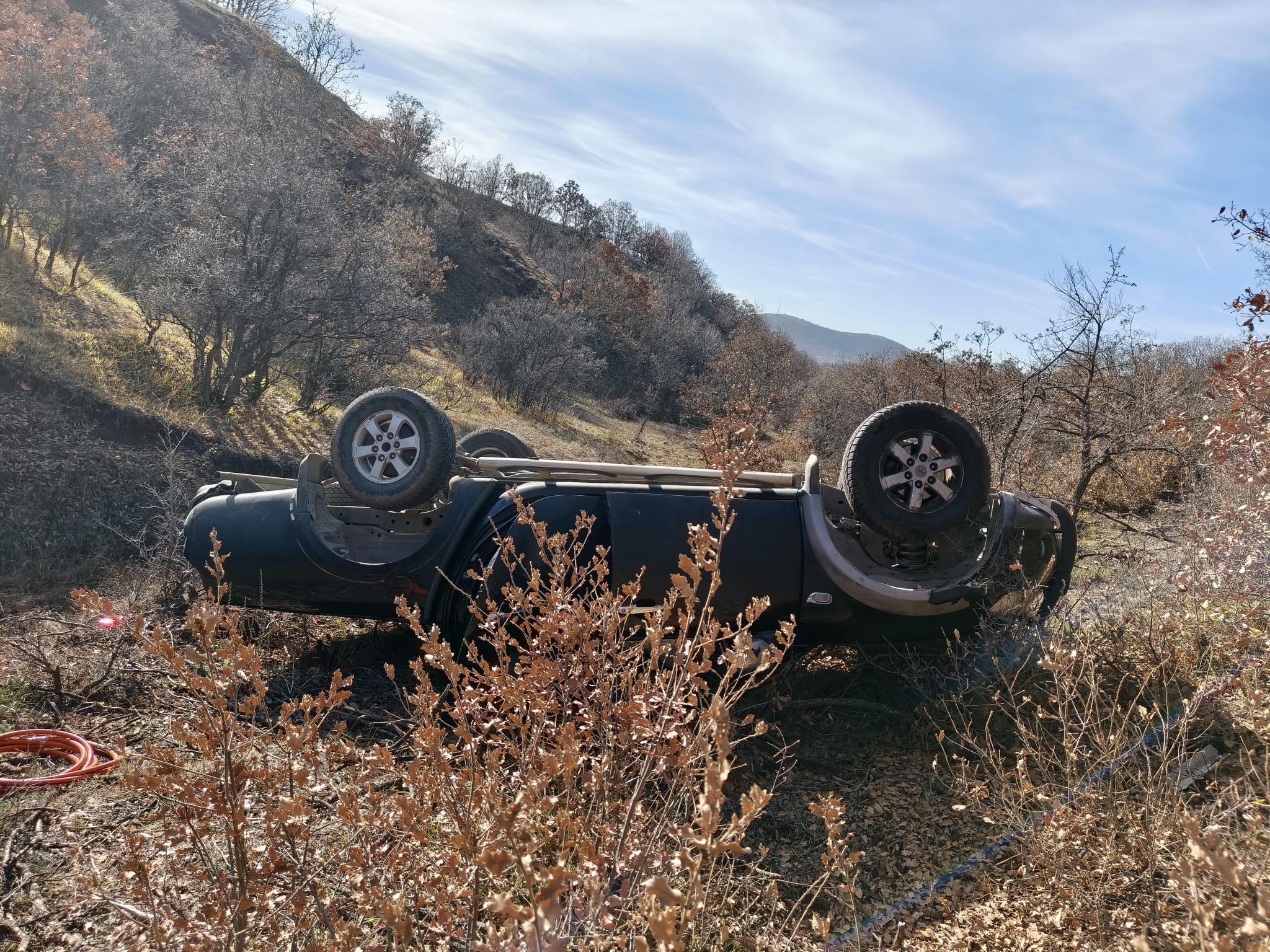 Kayıp olarak aranan öğretmen, devrilen kamyonette ölü bulundu