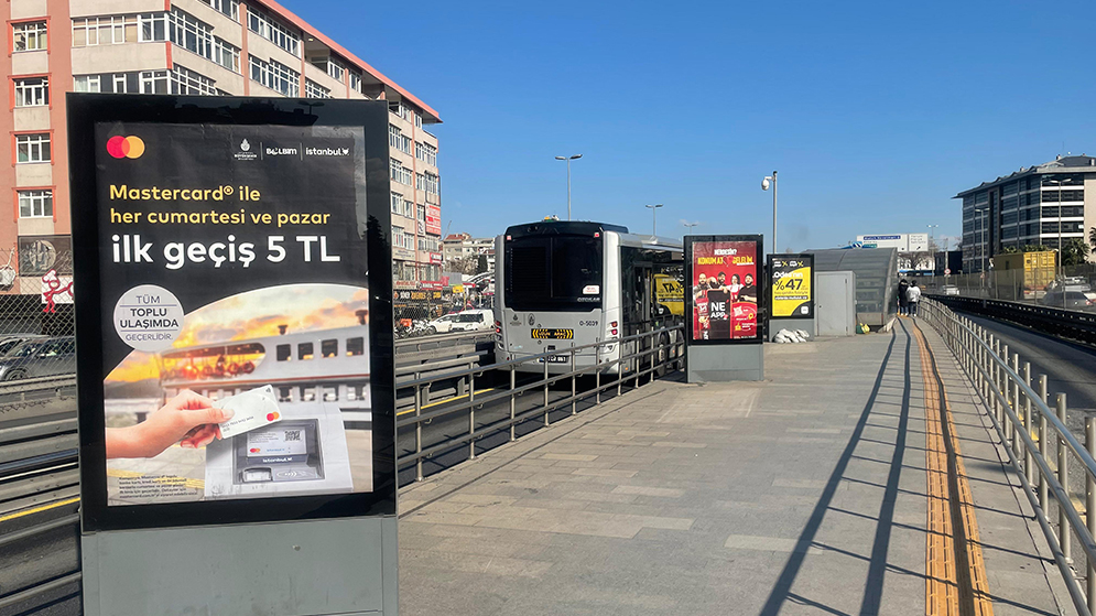 Metrobüs Reklamları ile Markanızı Göz Önüne Çıkarın