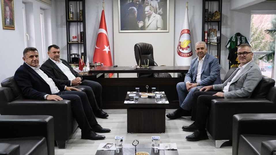 BÖLGE BELEDİYE BAŞKANLARINDAN USTAOĞLU’NA ZİYARET 