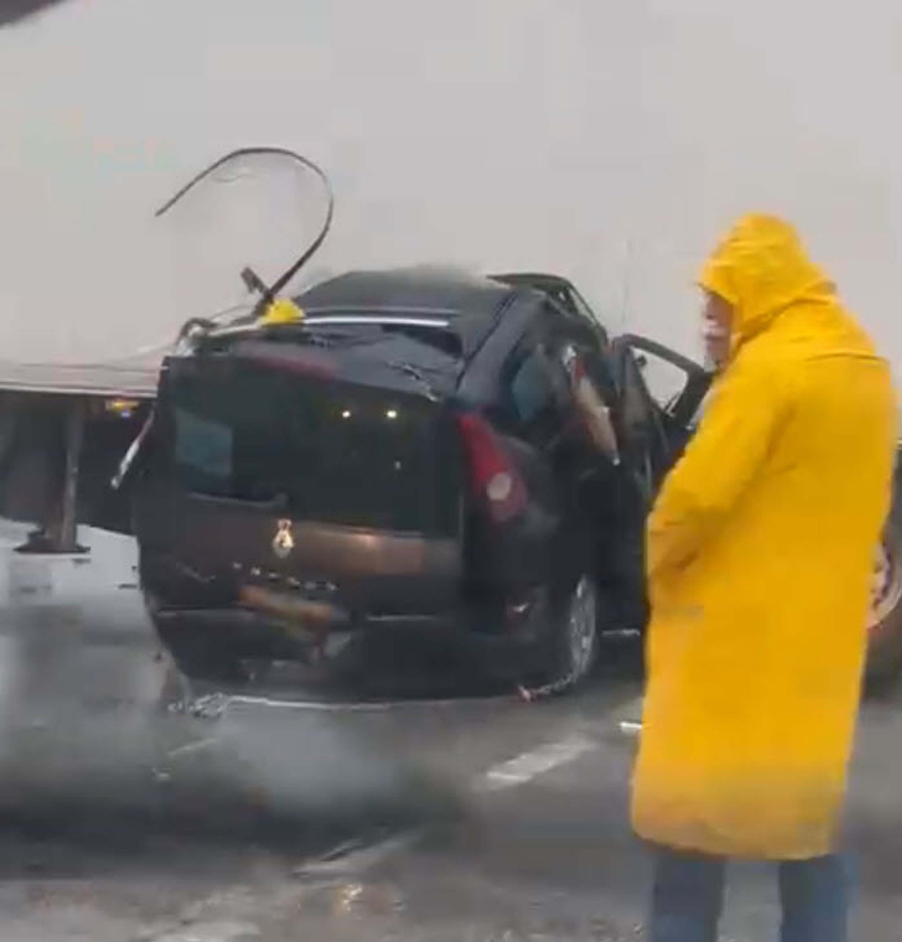 TIR ile çarpışan otomobilin sürücüsü ve eşi öldü