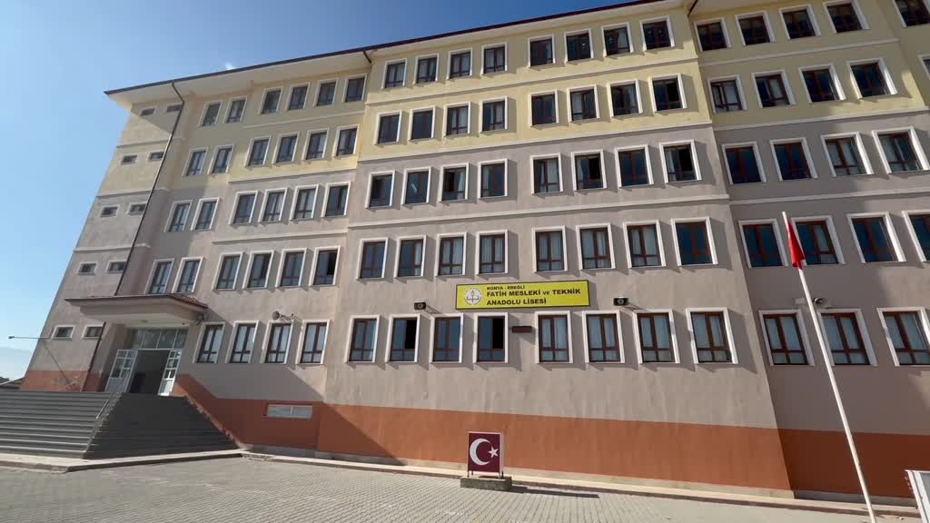 KONYA - Meslek lisesinde geleceğin uçak bakım teknisyenleri yetişiyor