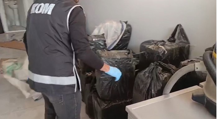 KONYA’DA KAÇAK SİGARA OPERASYONU: 5 GÖZALTI