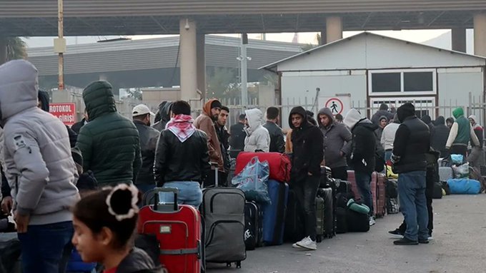 Bakan Yerlikaya: 578 bin Suriyeli göçmen gönüllü olarak ülkesine döndü.