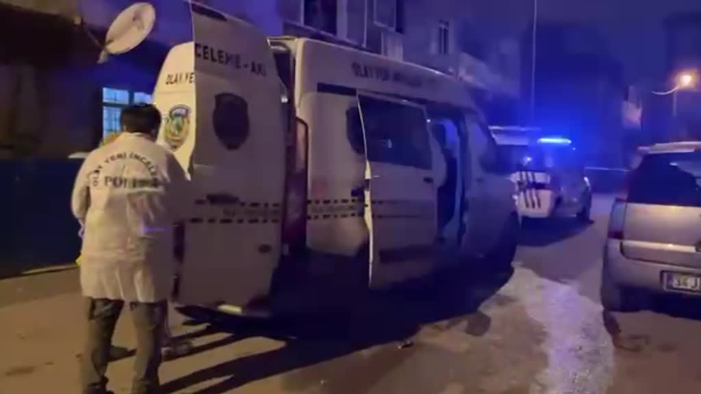 İSTANBUL - Pendik'te yangın çıkan evde   yalnız  kalan 3 çocuk öldü, 1 çocuk yaralandı