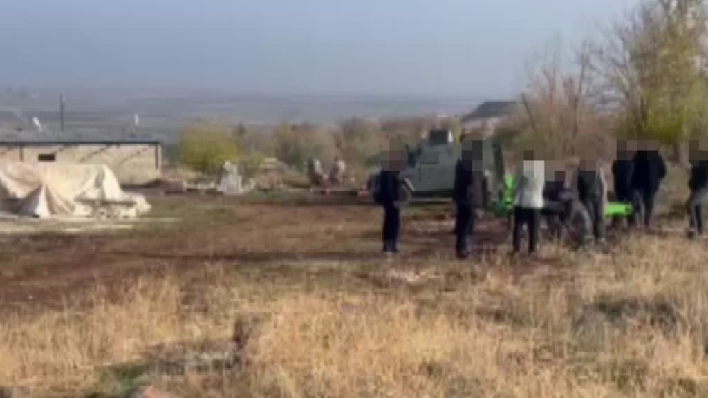 Ahır görünümünde tesis kurup kaçak elektrikle kripto para imal etmişler