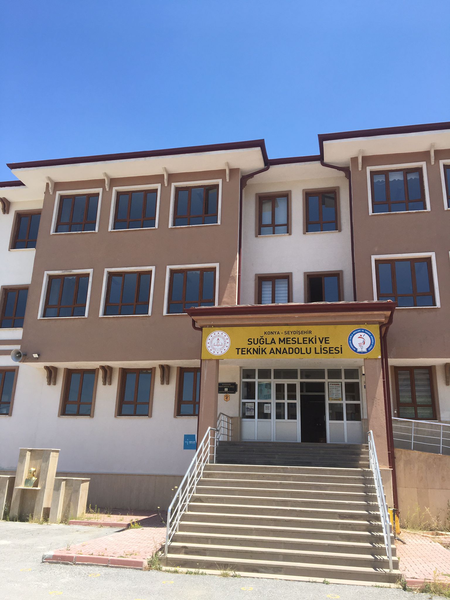 SUĞLA TARIM MESLEKİ VE TEKNİK ANADOLU LİSESİNDE BURS SEVİNCİ