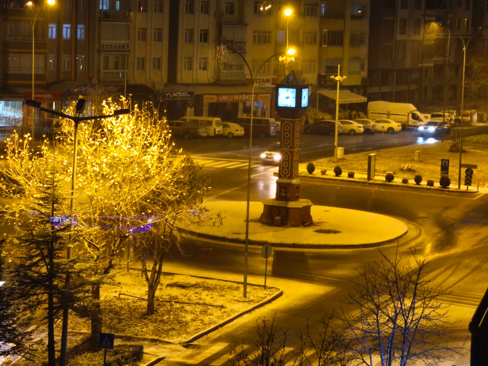 Seydişehir'de Kar  yağışı Saat 12'de Başladı, Gece Boyunca Devam Edecek