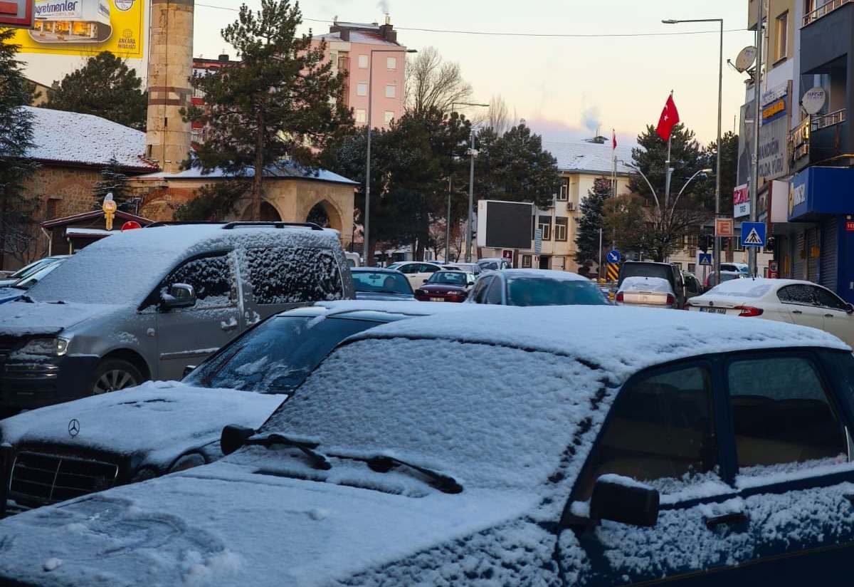Seydişehir ve çevresinde kar yağışı etkili oldu