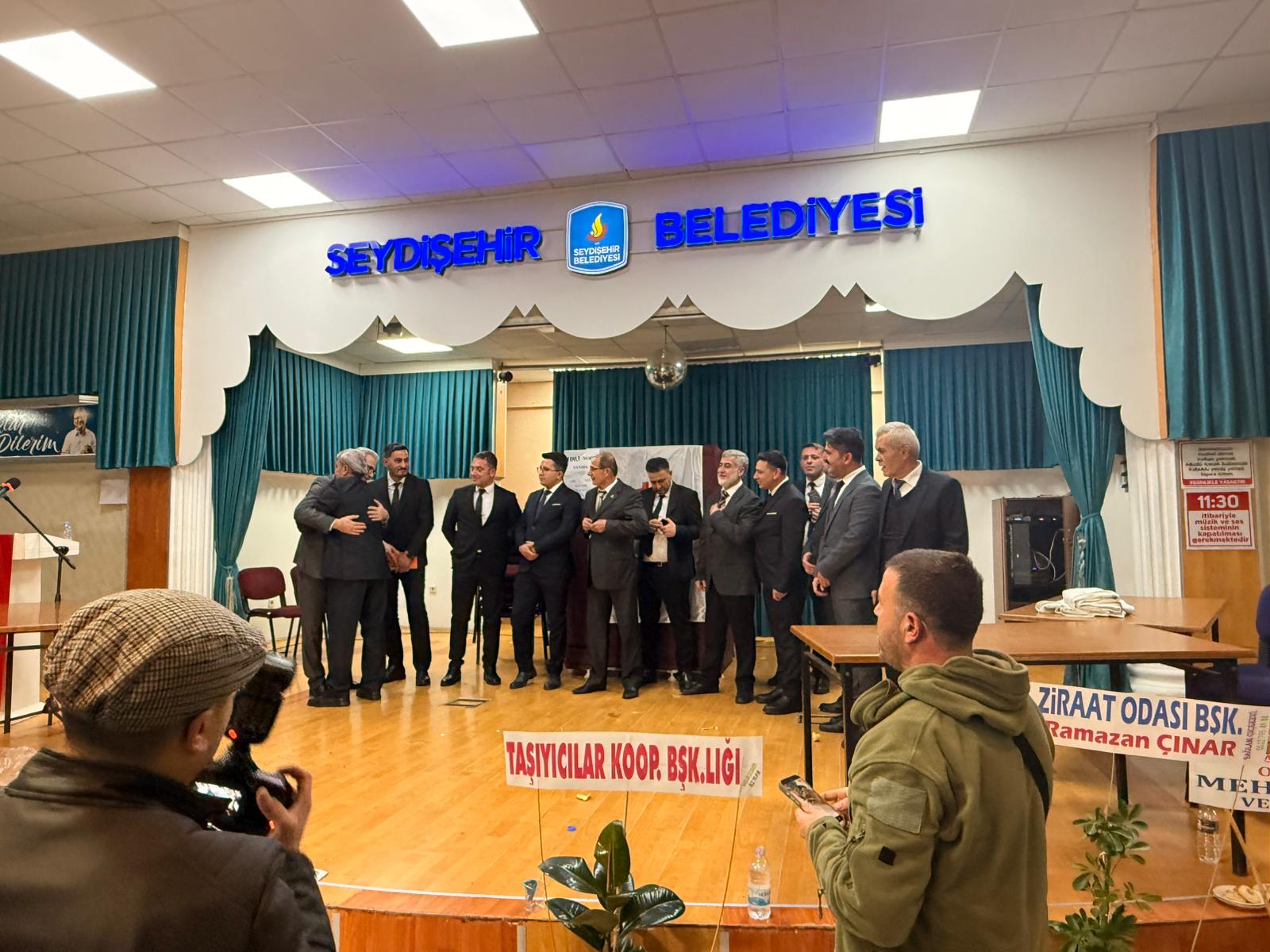 SEYDİŞEHİR ESNAF ODASINDA İBRAHİM AYPAR GÜVEN TAZELEDİ!