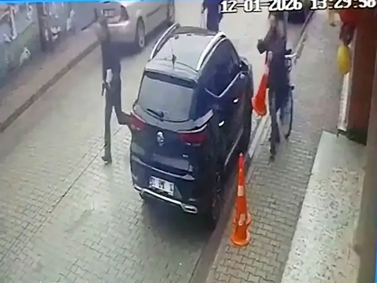 Adana- Öğretmene silahla saldıran veli: Herkesin çocuğu kendine kıymetli