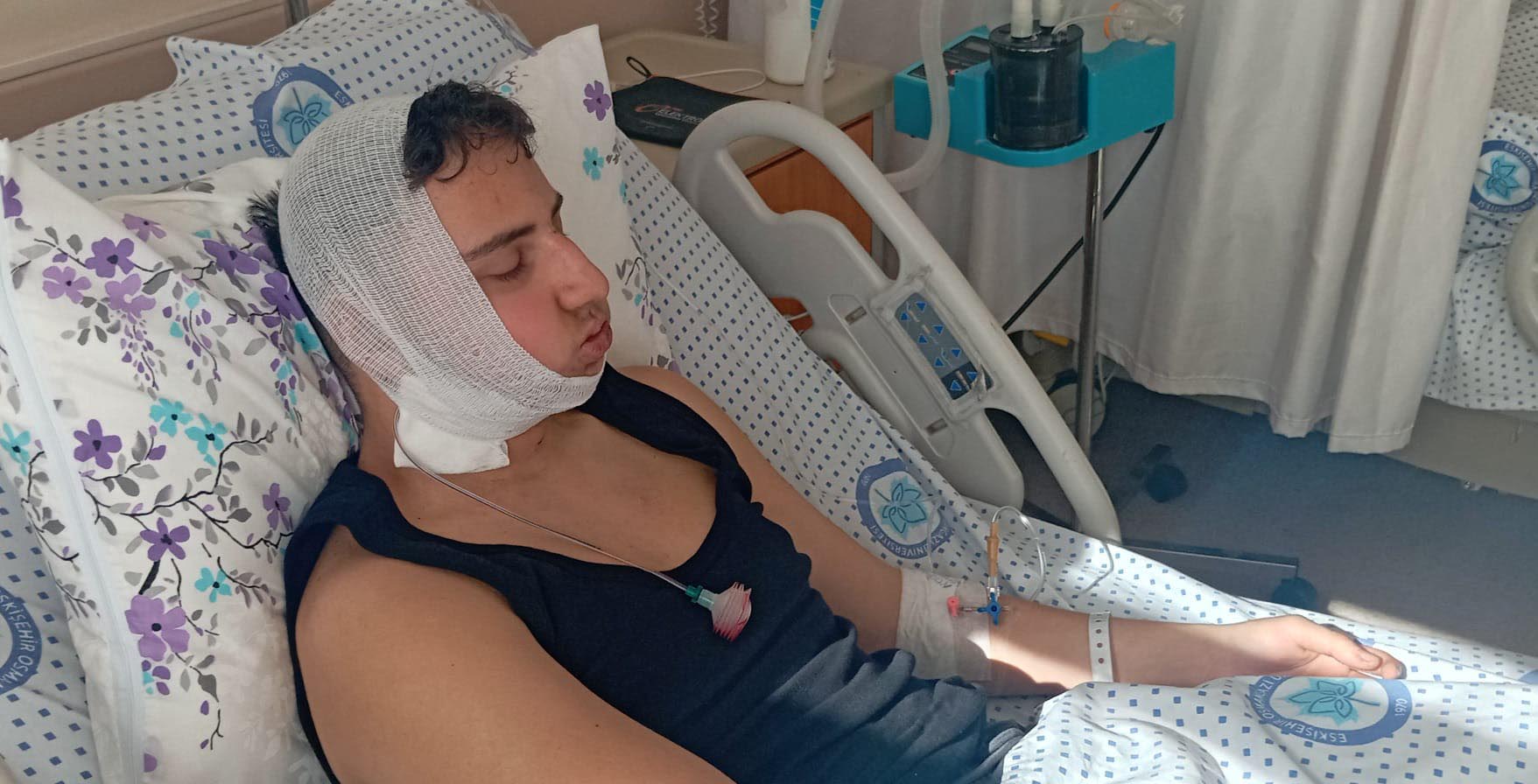 Eskişehir- Tartıştıkları liseliyi omuriliğini  ve  Çenesini kıran  biri sınıf arkadaşı 4 öğrenci tutuklandı