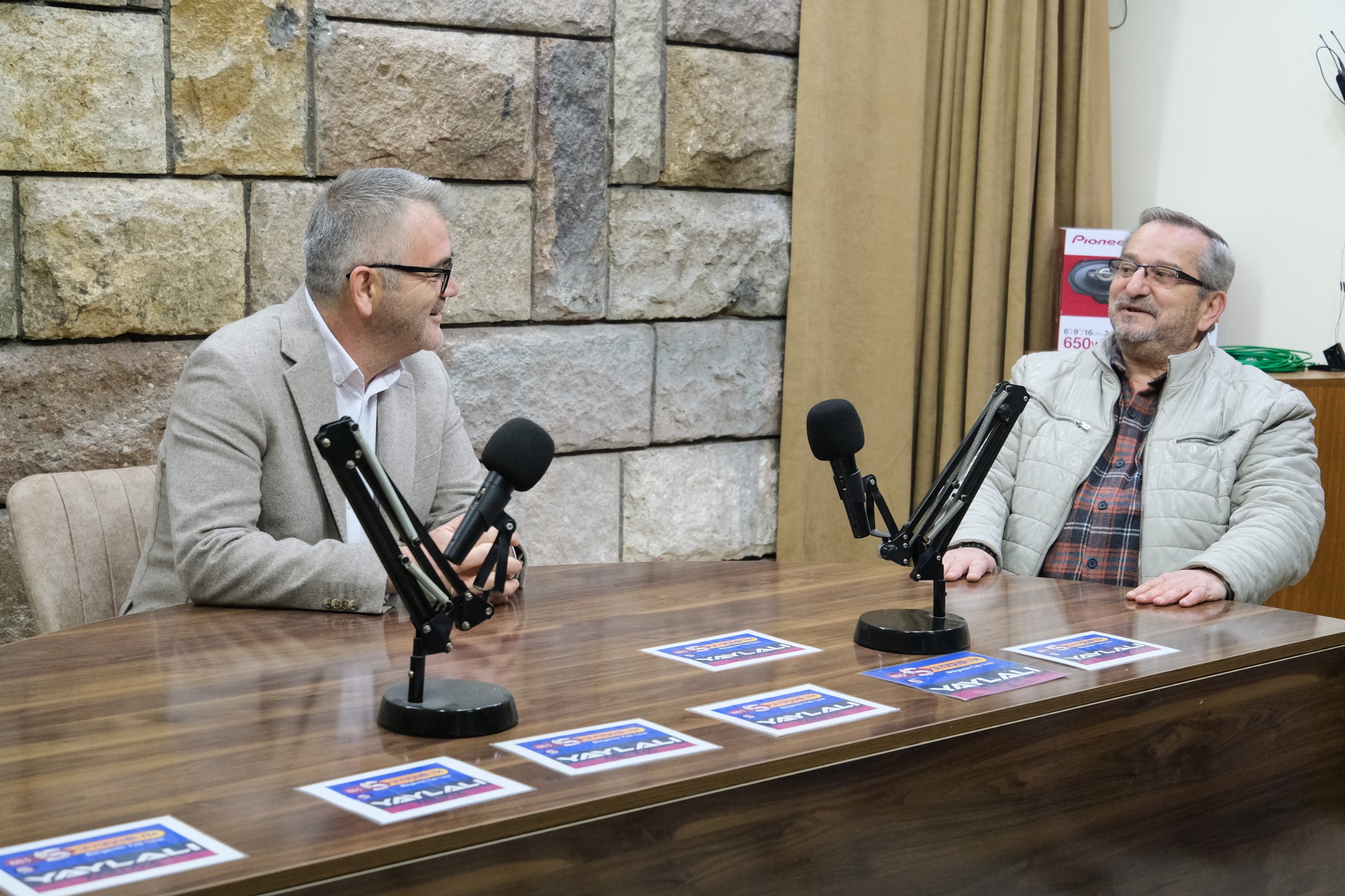 BAŞKAN USTAOĞLU’NDAN SEYDİŞEHİR FM’E ZİYARET