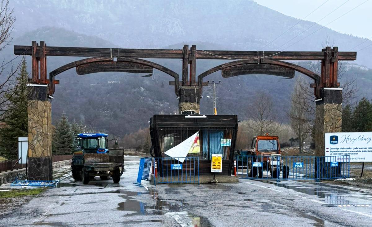 Seydişehir Kuğulu Park Şiddetli Yağış Nedeniyle Araç Girişine Kapatıldı