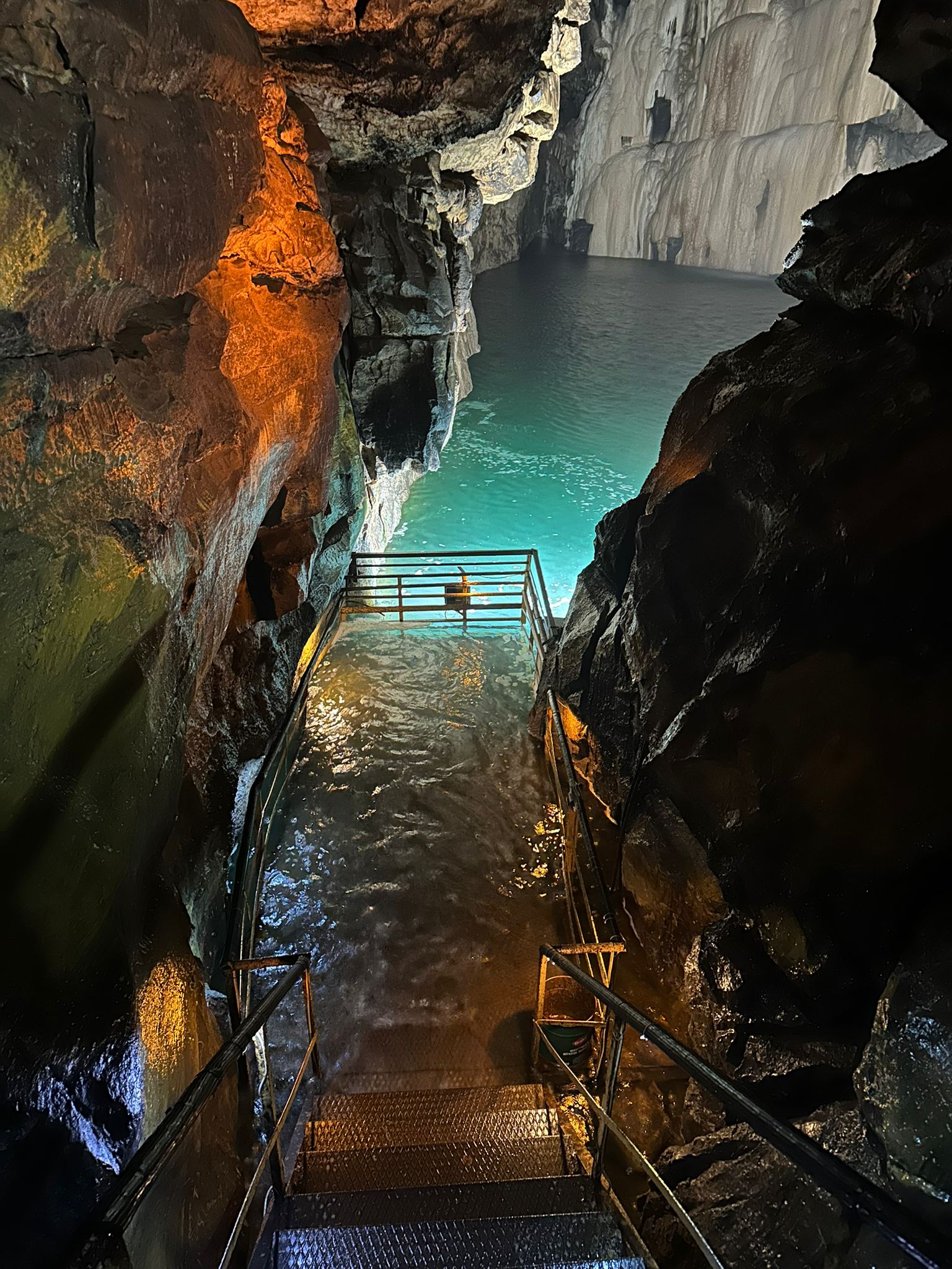 SEYDİŞEHİRDE 56 Yıl Sonra Gelen Mucize: Tınaztepe Mağarası’nda Su Seviyesi 50 Metre Yükseldi!