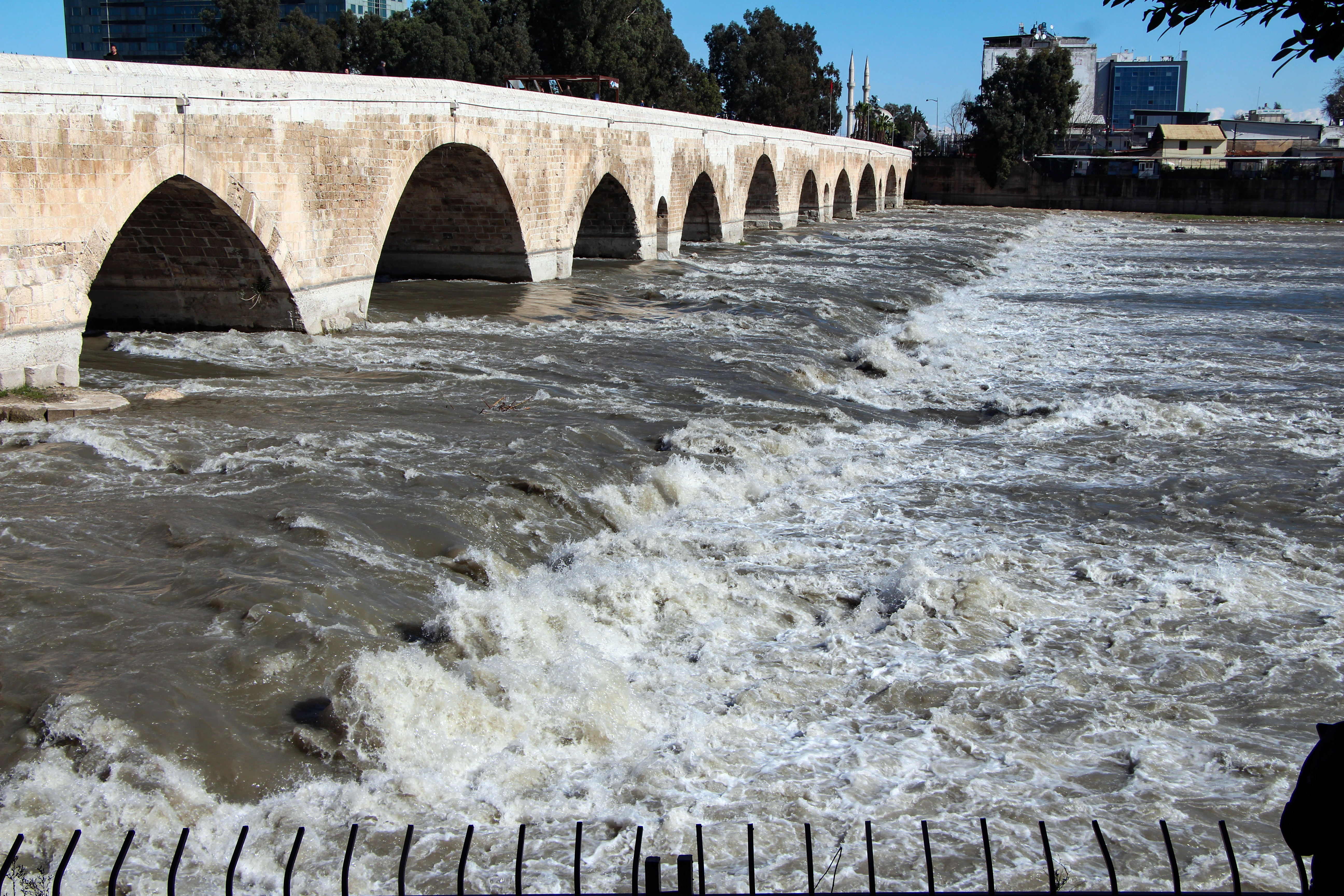 Kuraklık tehlikesi ile karşı karşıya kalan Adana'da barajlar doldu taştı(ÖZEL HABER)