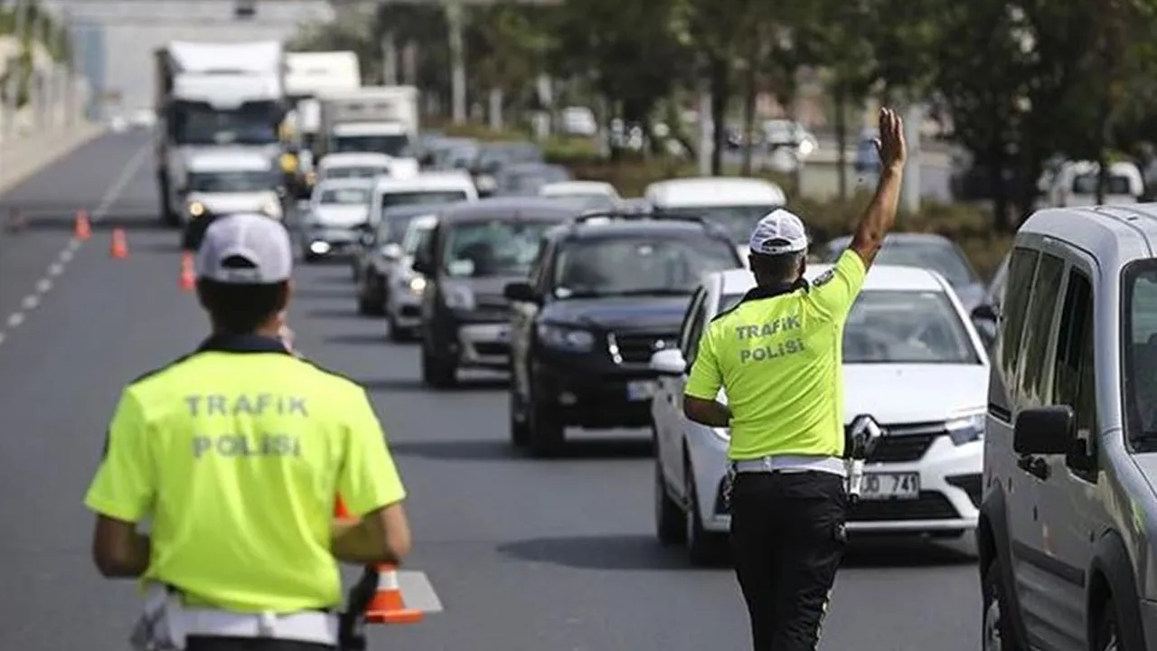 Trafikte yeni dönem  Resmen  başladı! Cezalar katlandı