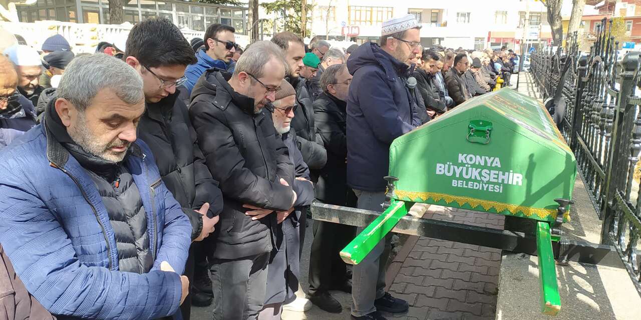 Seydişehir Merkez  Vaizi  Ali  Akbıyık'ın  ve Gazeteci Ahmet Akbıyık’ın Acı Günü: Mahmut Akbıyık Dualarla Defnedildi