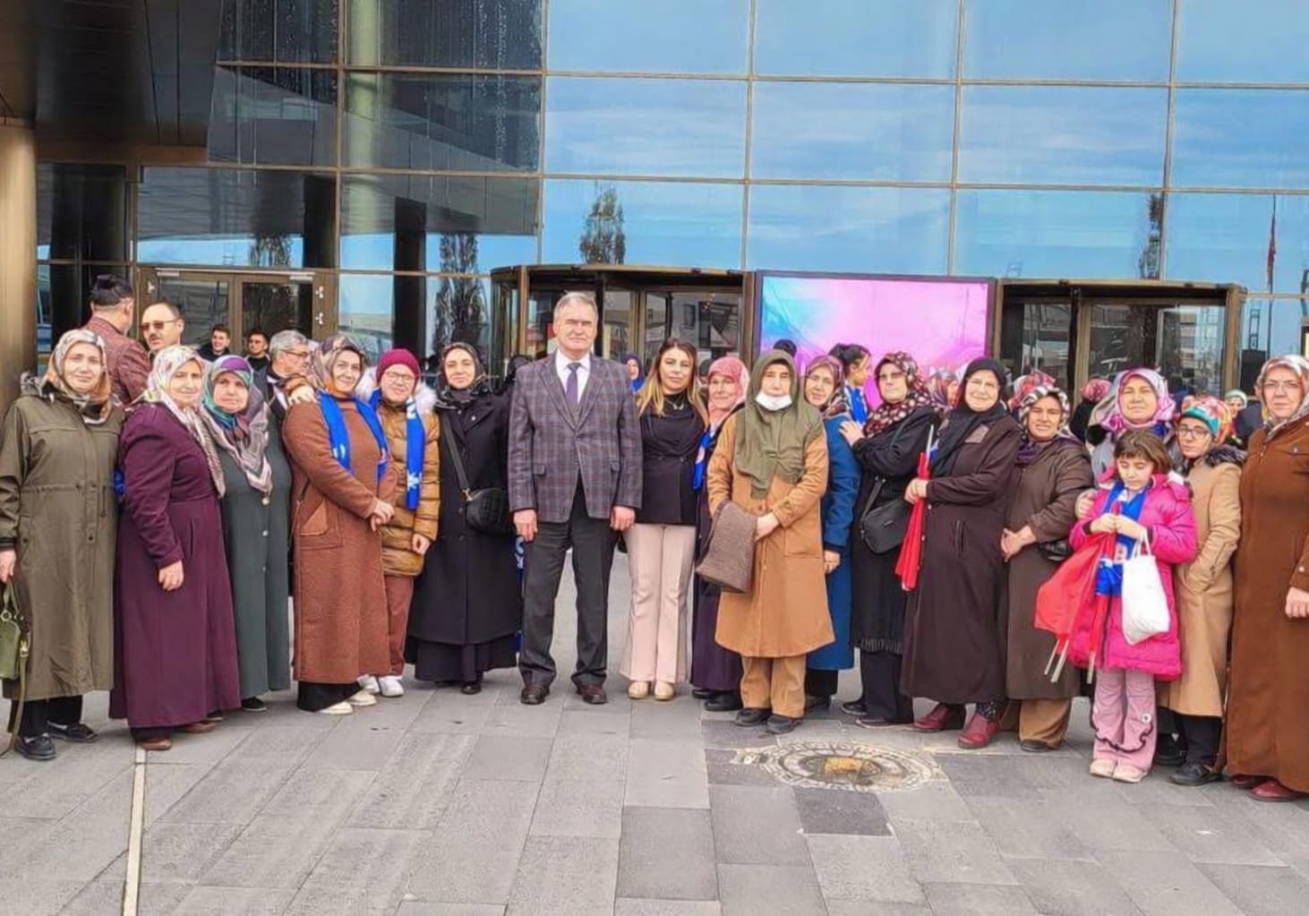 AK PARTİ İLCE BAŞKANI ARIN'IN KADINLAR GÜNÜ MESAJI 