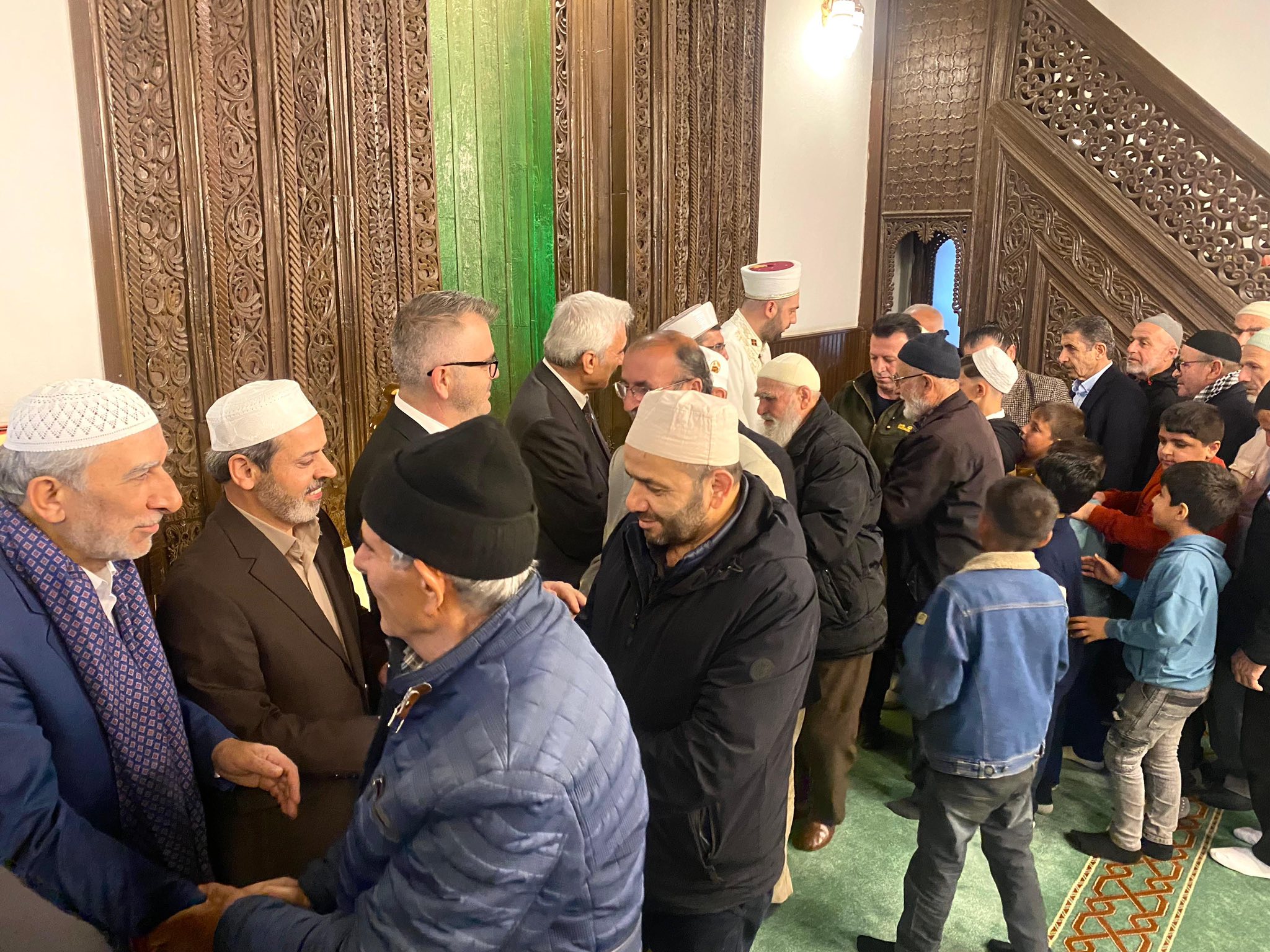 Seydişehir’de Bayram Coşkusu: Seyyid Harun Camii’nde Saf Tutuldu