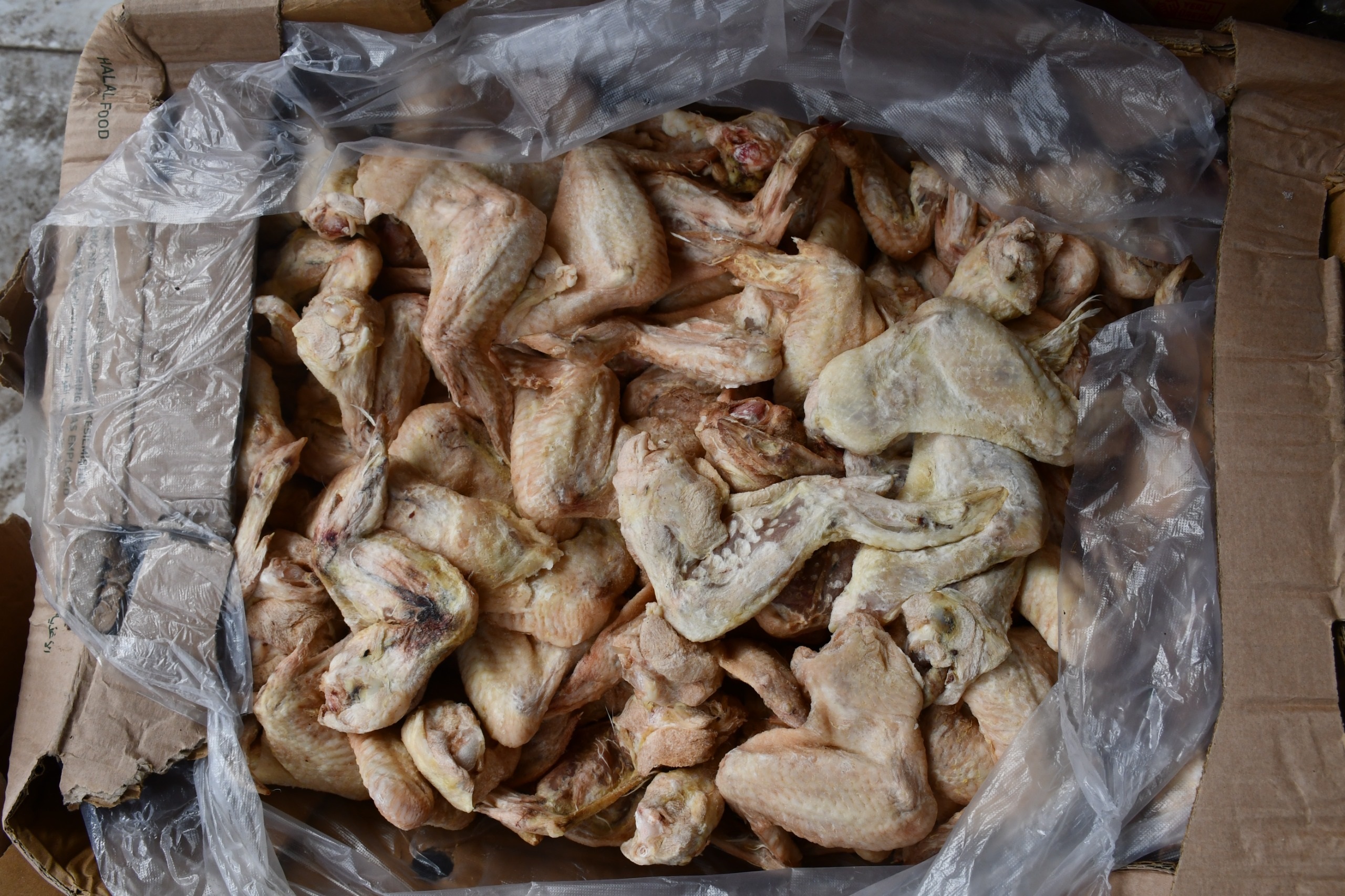 Şanlıurfa’da 50 ton bozuk tavuk eti ele geçirildi